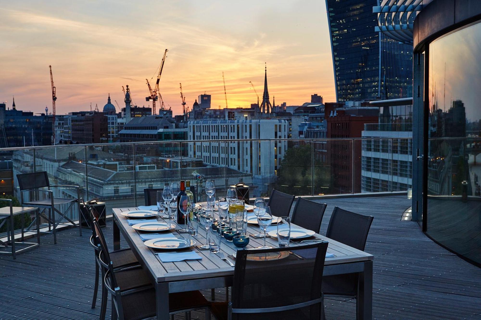 Cheval Three Quays At The Tower Of London Aparthotel Exterior foto