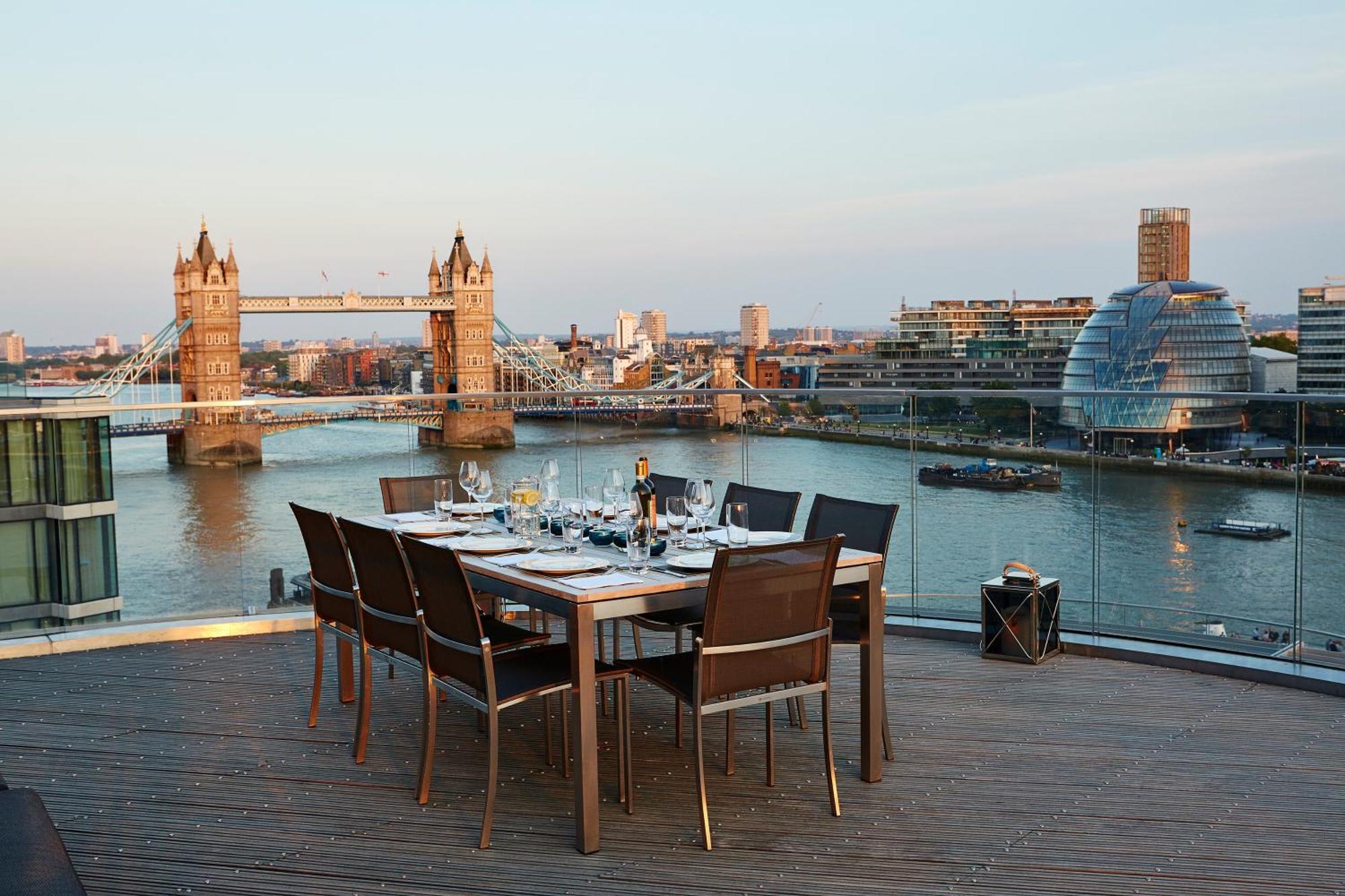Cheval Three Quays At The Tower Of London Aparthotel Exterior foto